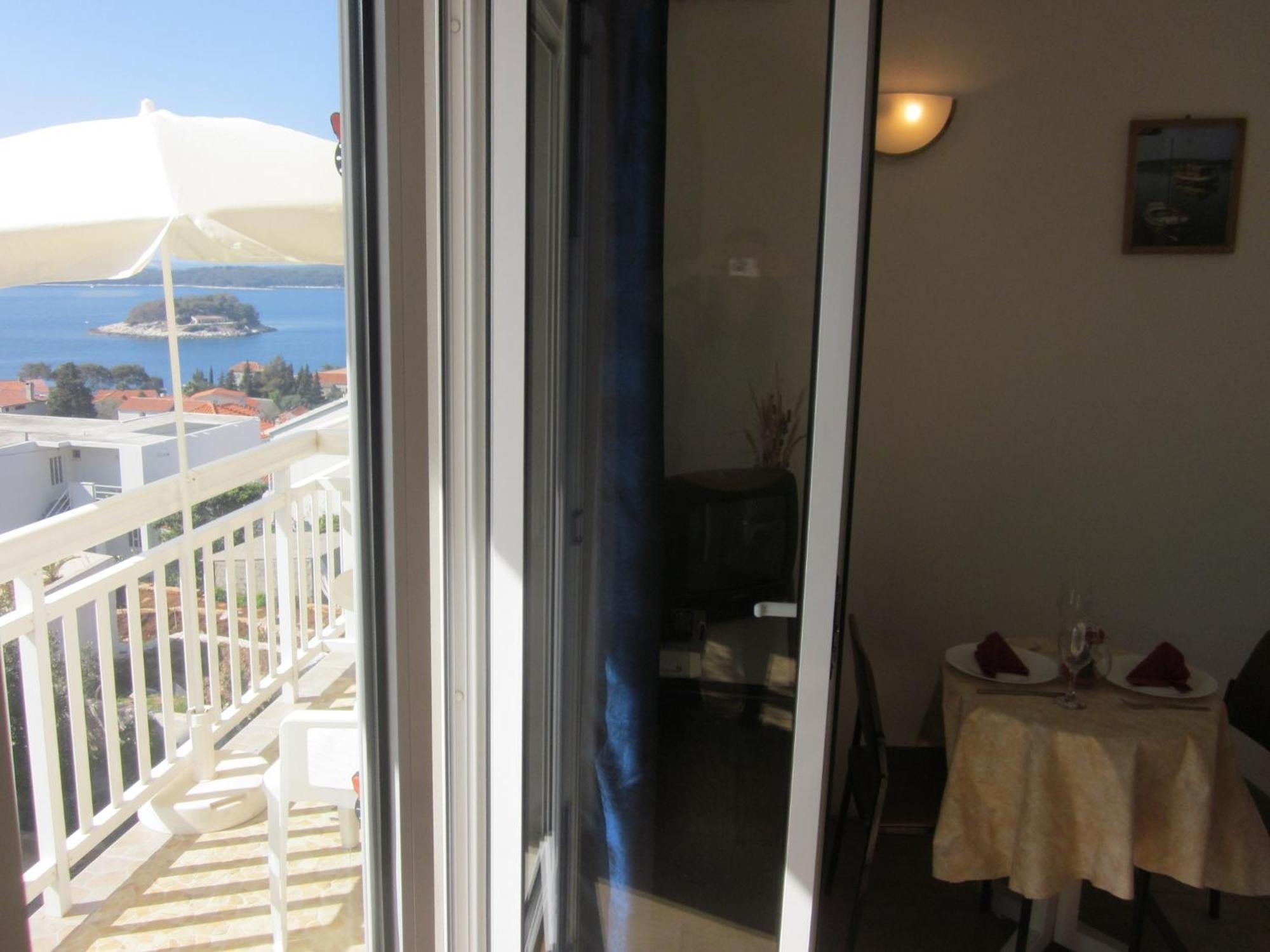 Apartments Kresic Hvar Town Rum bild