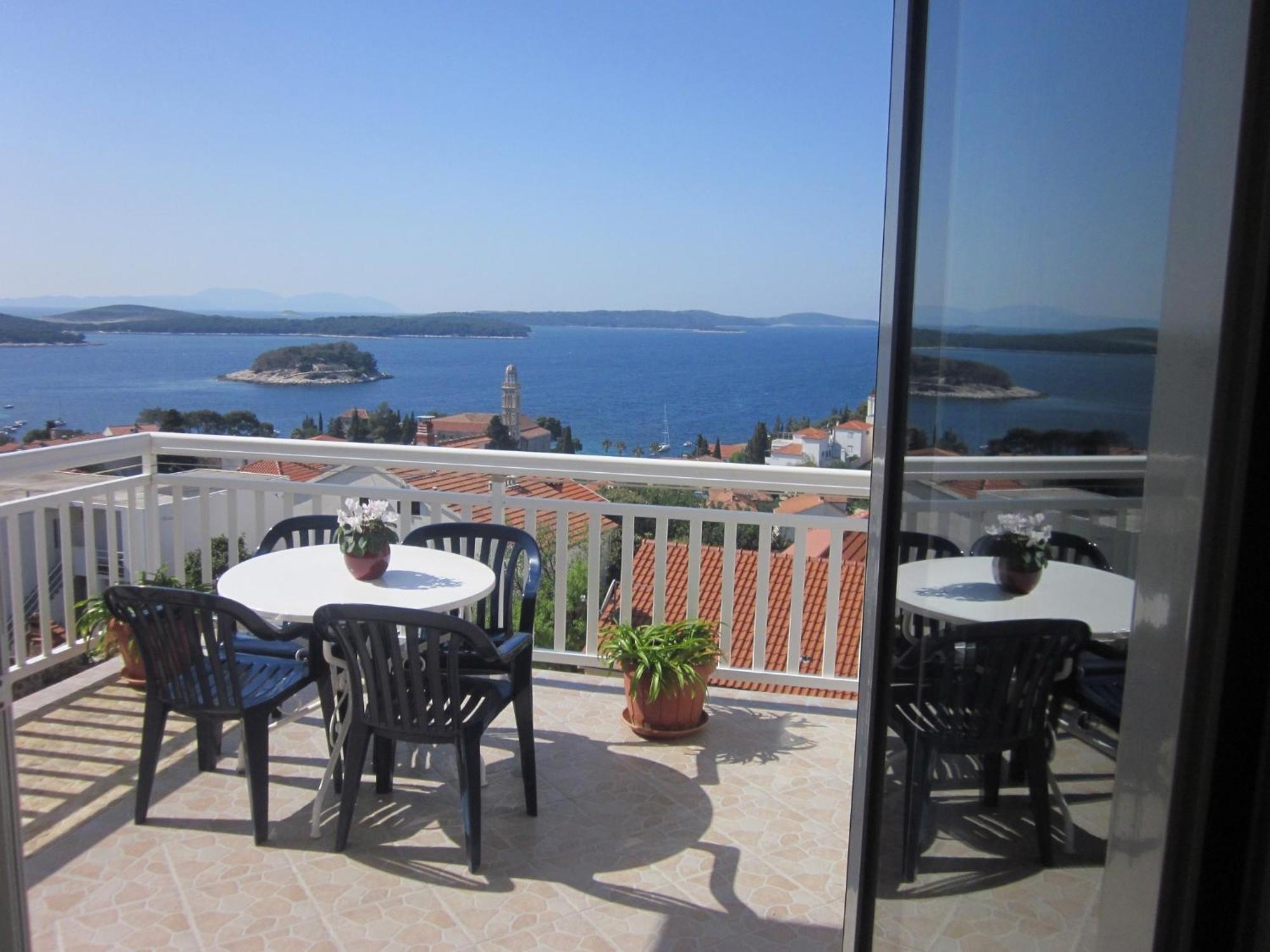 Apartments Kresic Hvar Town Rum bild