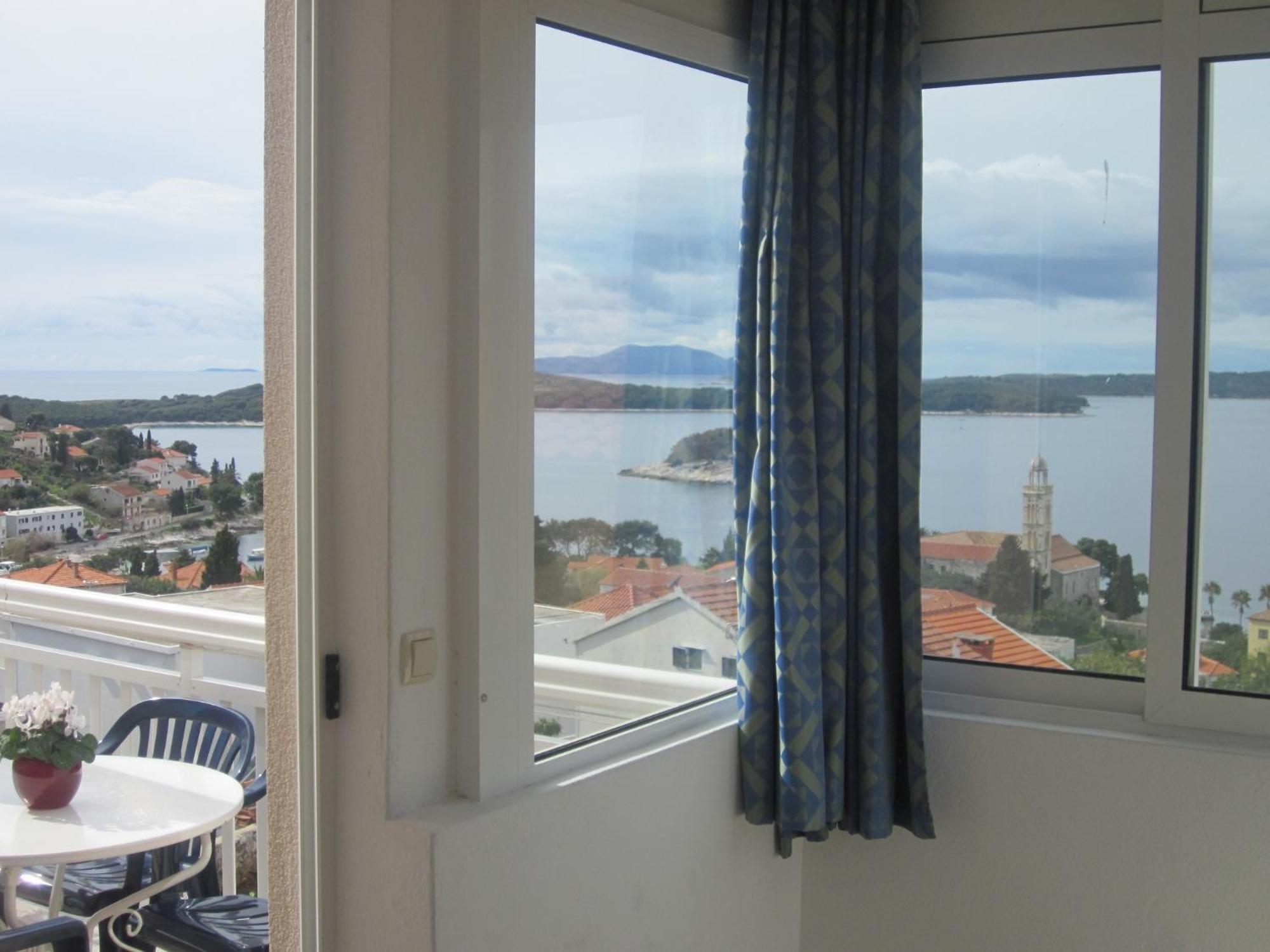 Apartments Kresic Hvar Town Rum bild