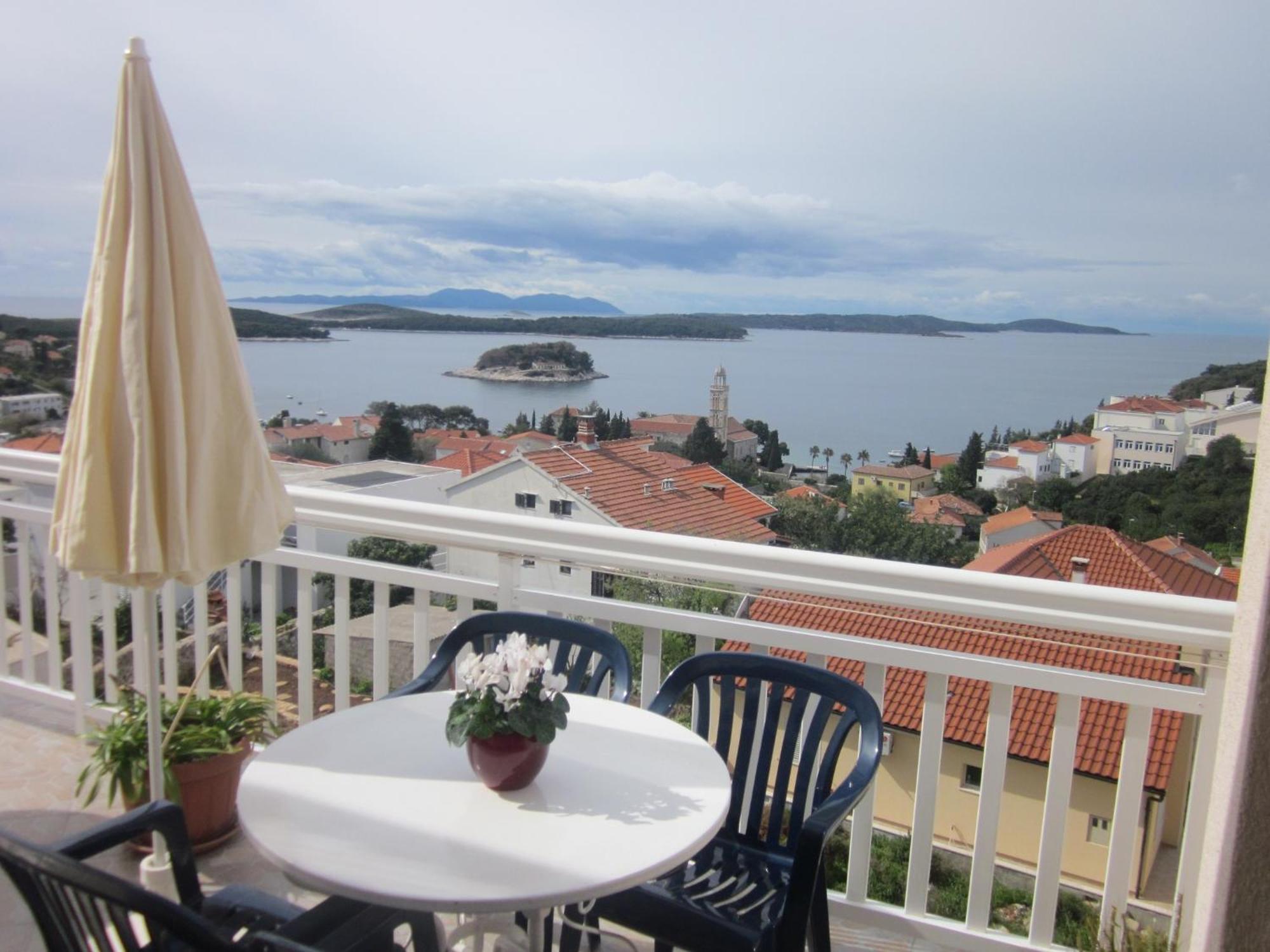 Apartments Kresic Hvar Town Rum bild