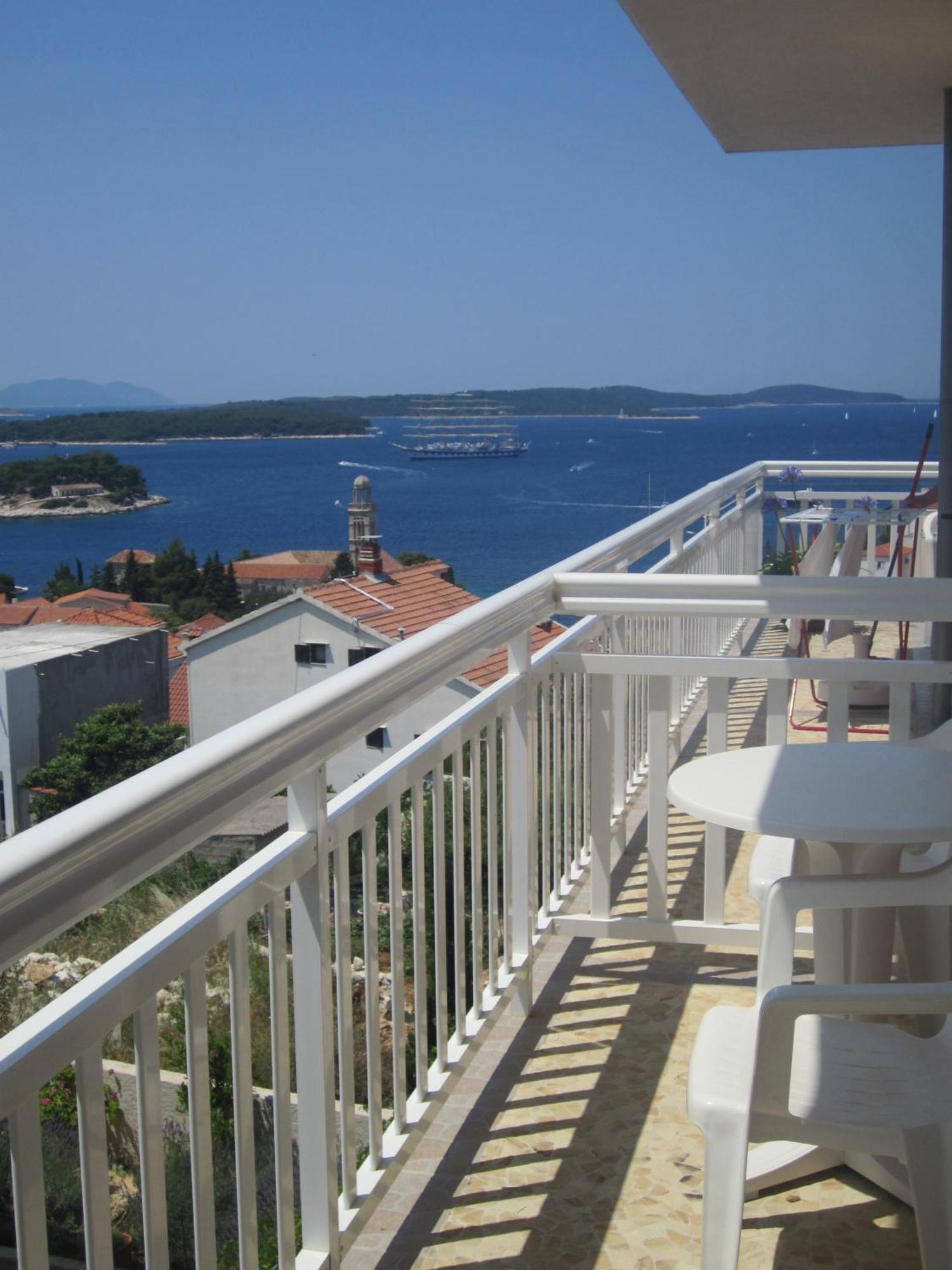 Apartments Kresic Hvar Town Rum bild