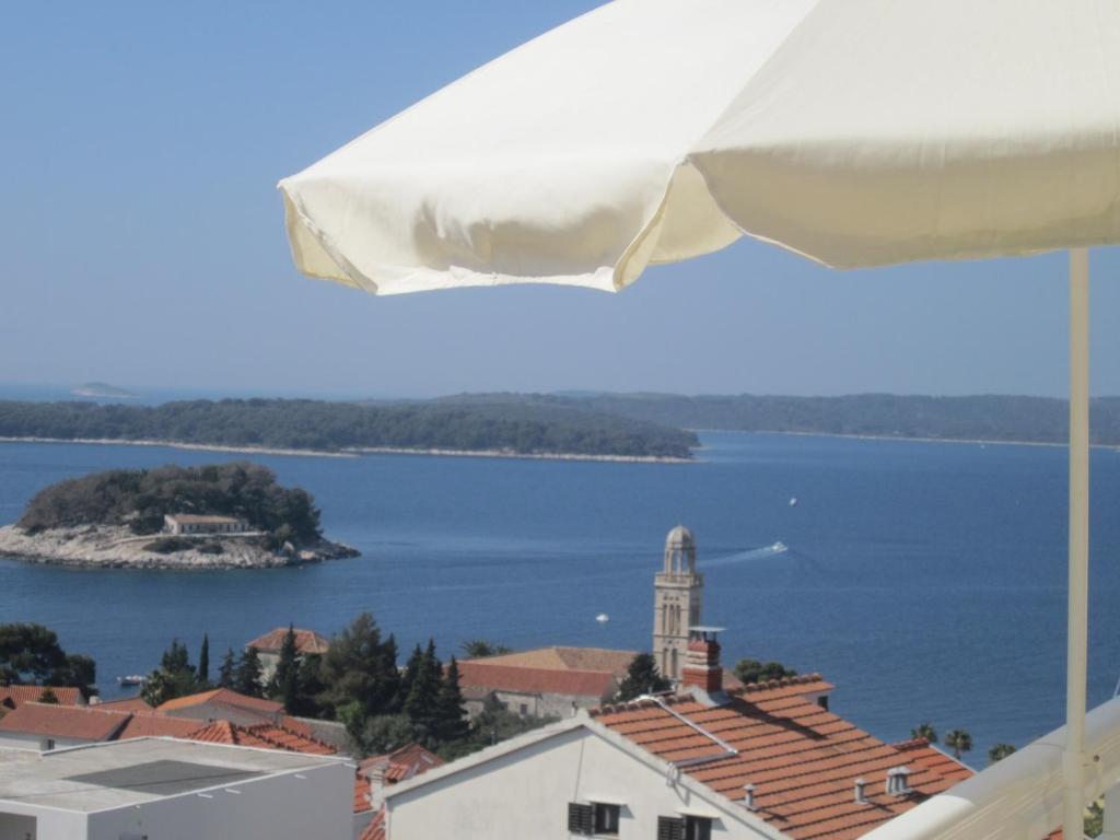 Apartments Kresic Hvar Town Rum bild