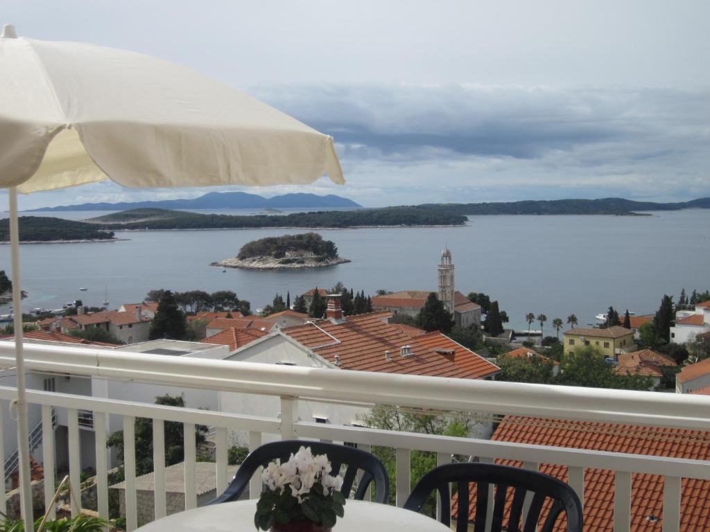 Apartments Kresic Hvar Town Exteriör bild